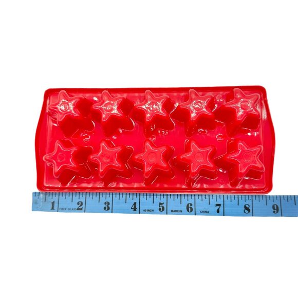 3 Qt Plastic Pitcher With Blue Handle and 3 Star-Shaped Ice Cube Trays Red White - Picture 8 of 9